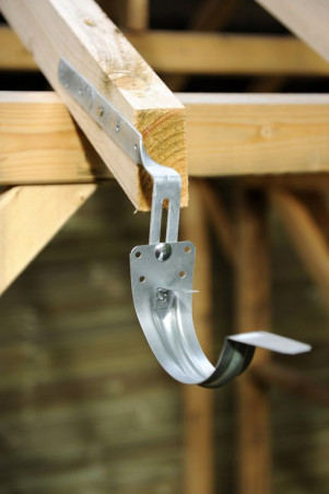 Hampes chantournée acier galva 335 CM Hampes chantournée acier galva 335 CM